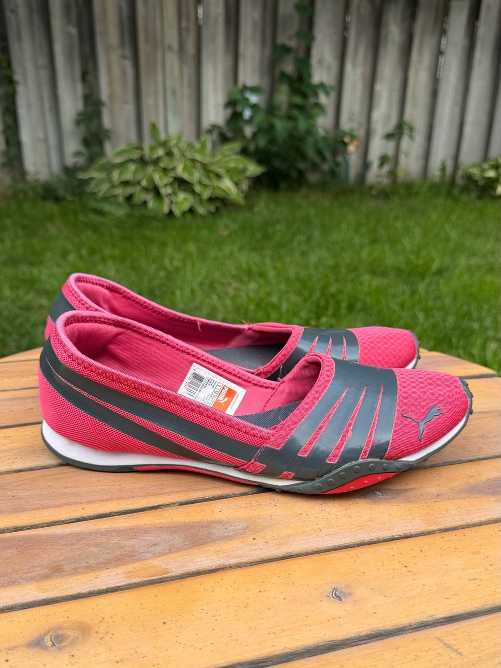 PUMA Women’s Slip‑On Fitness Shoes – Pink & Gray, Size 8.5 (EUR 39)